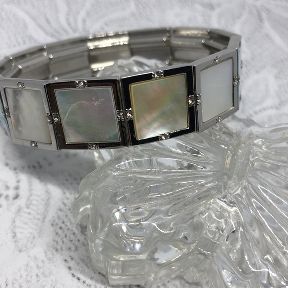 SILVER tone stretch stone and mop inlay bracelet with turquoise like stones. - Picture 4 of 6